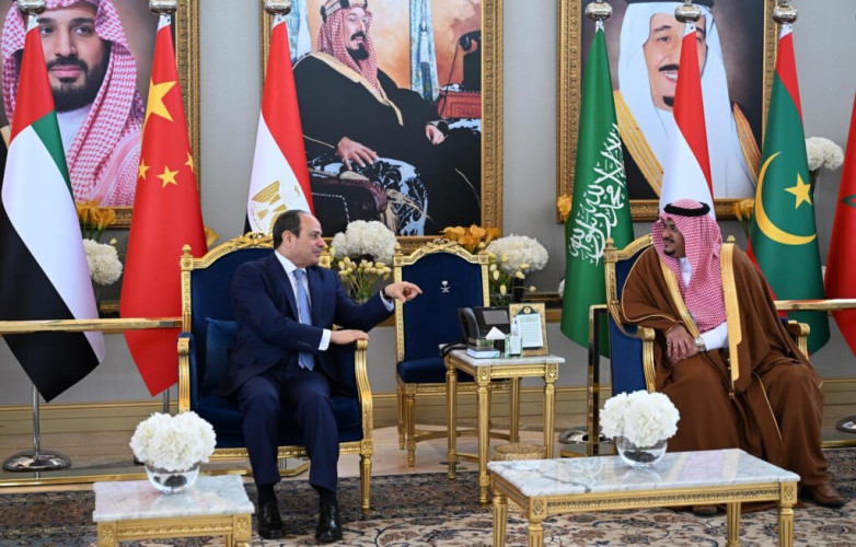 الرئيس المصري يصل الرياض