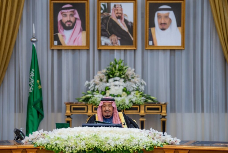 خادم الحرمين الشريفين يرأس جلسة مجلس الوزراء