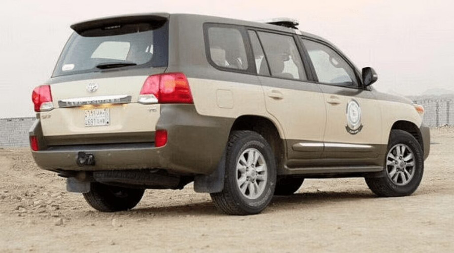 مخالفون لنظام أمن الحدود ويهربون “القات”.. 3 إثيوبيين في قبضة دوريات الافواج بجازان