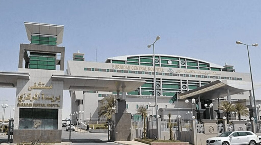 في “مركزي بريدة”.. جراحة منظار نوعية تستأصل ورمًا من قولون مريضة