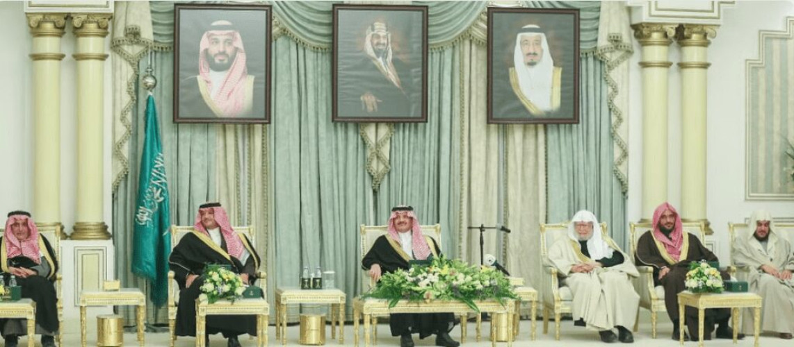 شاهد من قصر البندرية.. أمير الشرقية يستقبل أهالي وقيادات الأحساء ويشيد بالجهود