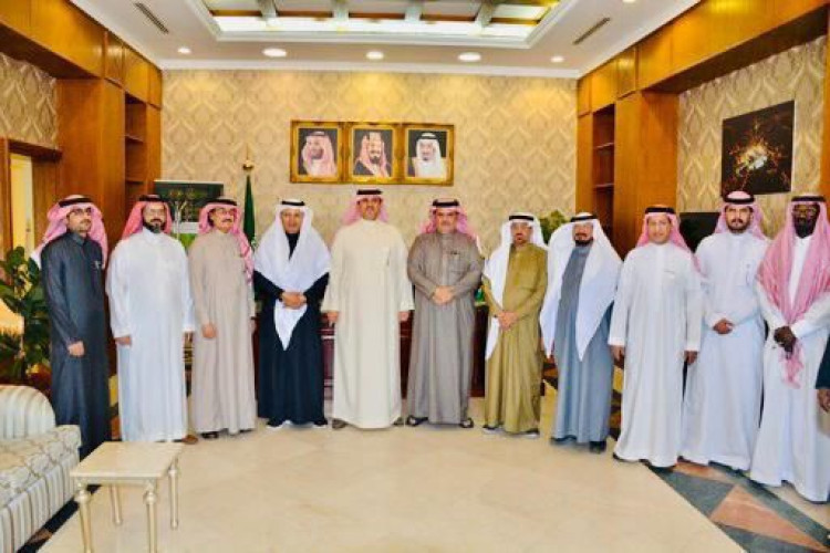 محافظ بيشة يستقبل رؤساء الغرف في أبها والباحة والطائف وبيشة