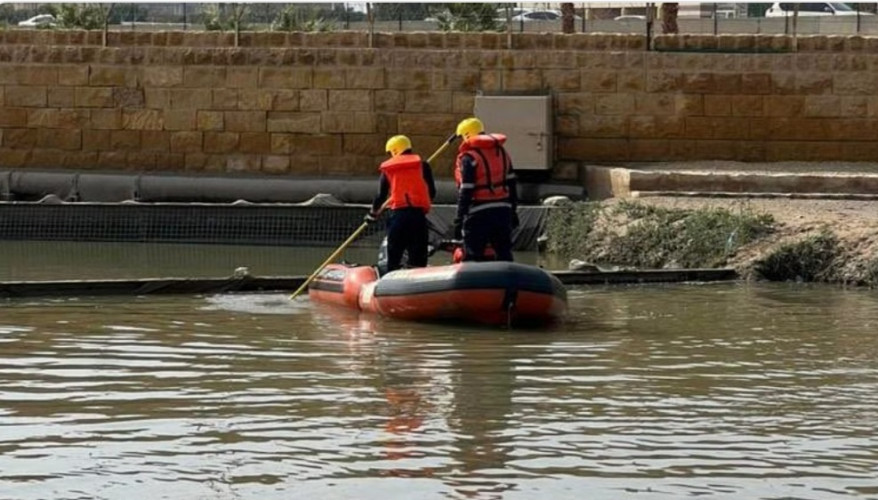 انتشال جثة شخص غرق في سيل بوادي الحائر وآخر في تجمع مياه بالمدينة المنورة وإنقاذ اثنين بالقصيم