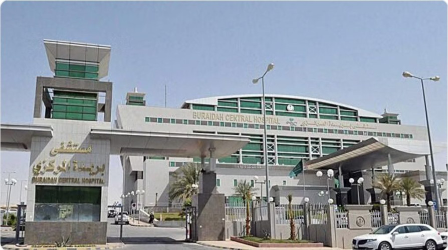 استئصال التحام عظمي ينهي تشوه قدم مسطحة لمريض في مستشفى بريدة