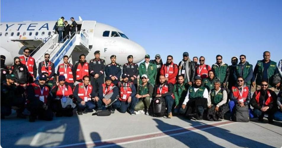 أولى طلائع الجسر الجوي في أضنة.. فرق إسعاف وإنقاذ ومتطوعون