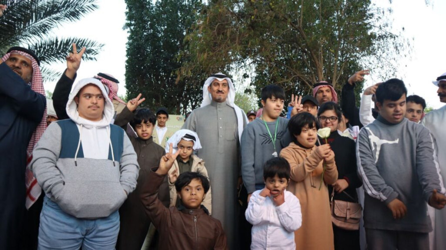 محافظ خميس مشيط يشهد فعالية متلازمة داون