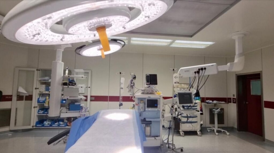 إستئصال ورم من مبيض مريضة حامل بشهرها التاسع