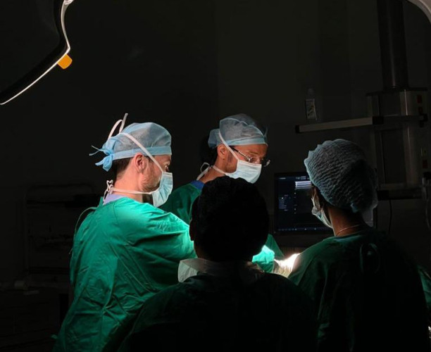 فريق طبي في أبها الخاص ينهي معاناة سبعينية