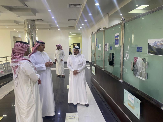 “محافظ بيشة” يزور فرع خدمات المياه ببيشة