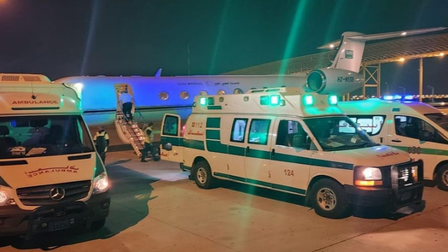 إنفاذًا لتوجيهات القيادة.. “الإخلاء الطبي” ينقل 3 مواطنين من الكويت إلى المملكة