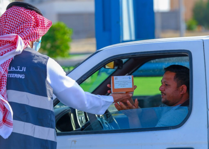 عن المتوفين من منسوبيه.. مستشفى النعيرية العام يوزع وجبات إفطار للصائمين