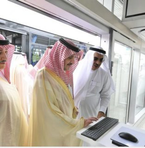 سمو أمير الشرقية يدشن مشروع النقل العام بالحافلات وعدد من المشاريع التنموية بحاضرة الدمام