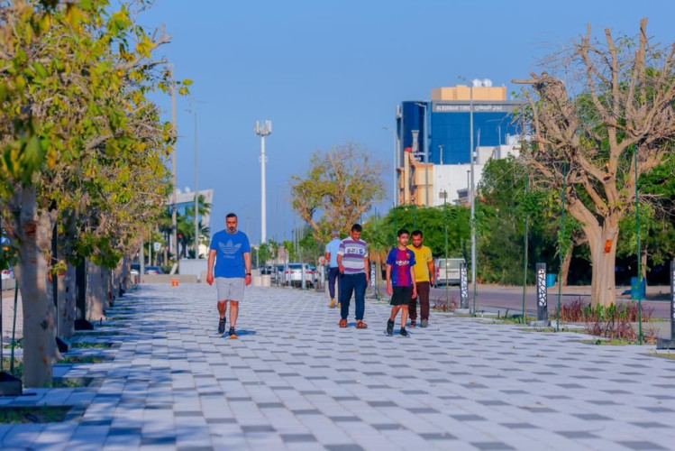 بلدية الخبر تفتتح ممشى حي الجسر بطول 600م تعزيزا لجودة الحياة