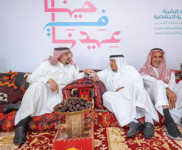 أمير القصيم يشارك في فعاليات “عيدنا في حينا”