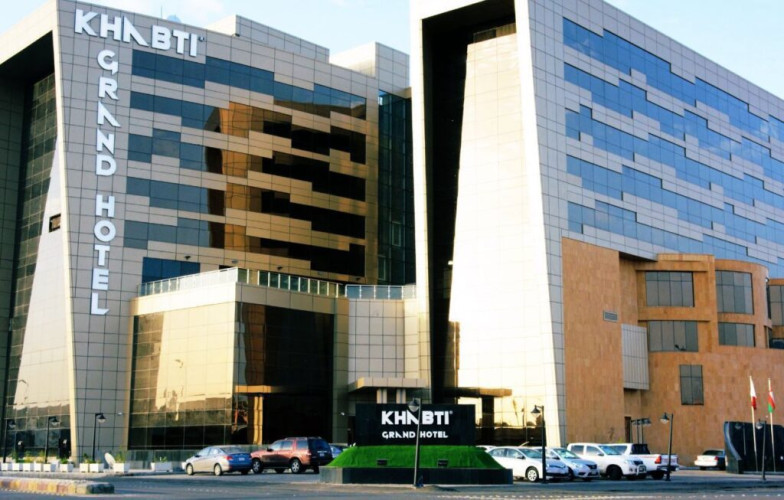 بلدية بيشة تُقيم “ليالي الإبداع الرمضانية” للحرفيات والمبدعات