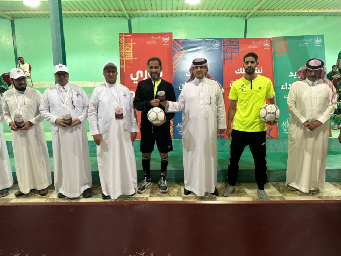 محافظ بيشة يتوج أكاديمية S7 بطلاً لدوري أجاويد الرمضاني لكرة القدم