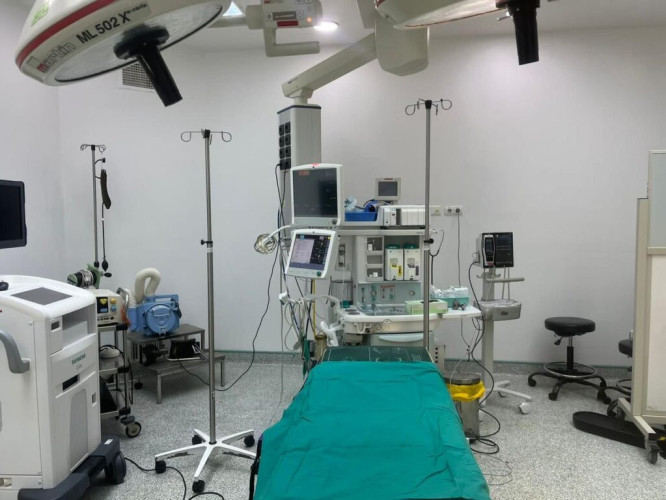 عملية منظارية لإصلاح غضروف شاب متهتك