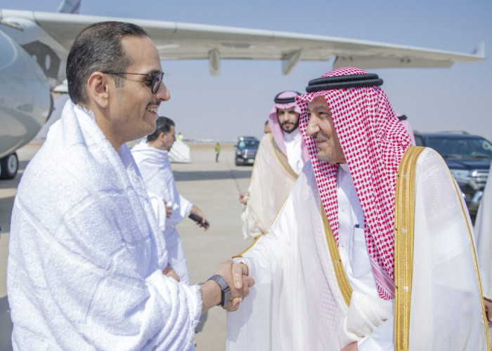 نائب وزير الخارجية يستقبل رئيس مجلس الوزراء وزير الخارجية في دولة قطر