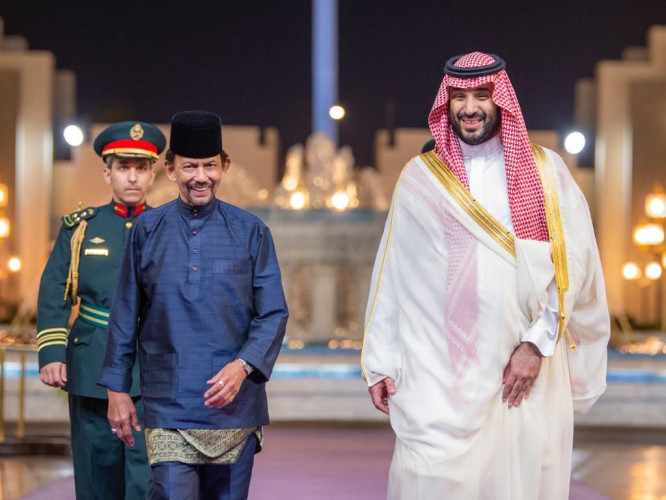 سمو ولي العهد يستقبل سلطان بروناي دار السلام