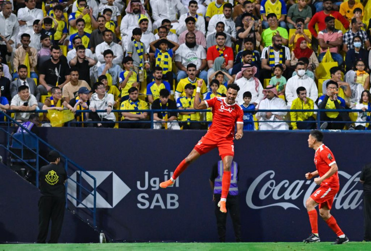 بـ10 لاعبين.. الوحدة يُقصي النصر ويتأهل لنهائي كأس خادم الحرمين الشريفين