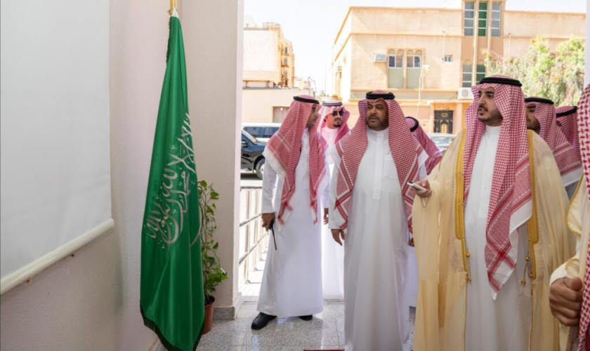 أمير الجوف يفتتح مبنى المتوسطة الخامسة للبنات بمدينة سكاكا