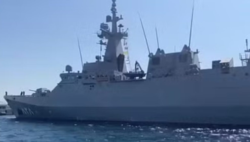 5 سفن سعودية بدأت بإجلاء 158 شخصًا من 11 دولة من السودان إلى جدة