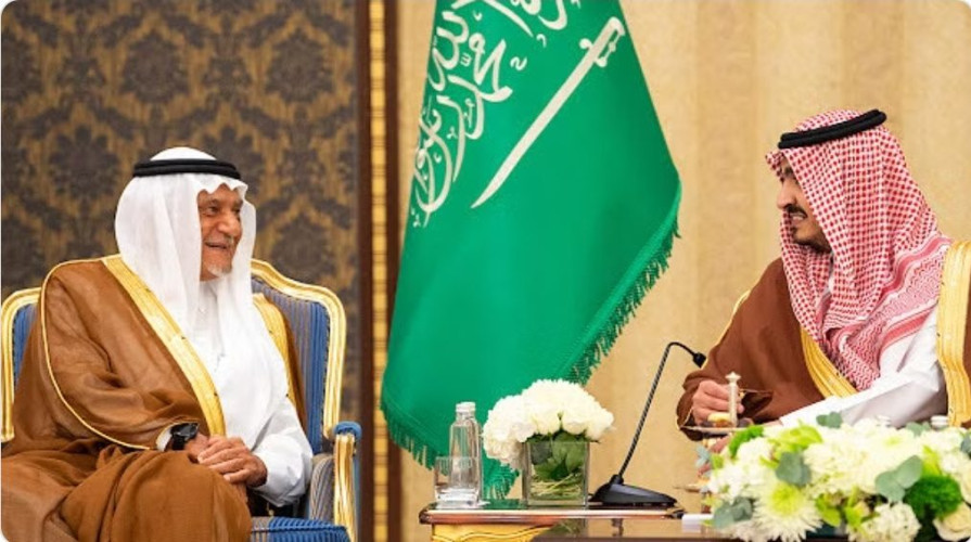 نائب أمير مكة يستقبل المهنئين بعيد الفطر المبارك