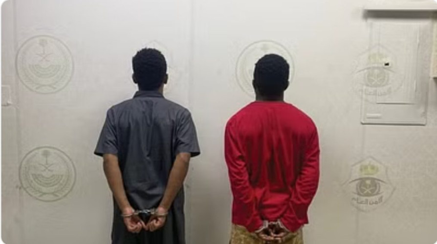 الرياض.. القبض على مواطنَيْن سلبا مندوبي تطبيقات التوصيل تحت تهديد السلاح
