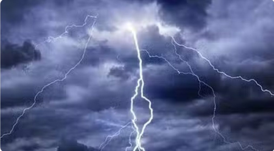 “911” يحذر من عواصف رعدية وأمطار غزيرة على أجزاء من الرياض