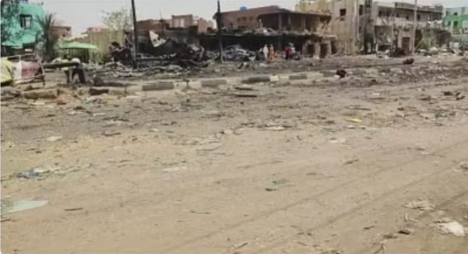 رغم تمديد الهدنة.. قصف عنيف واشتباكات دامية في الخرطوم وبحري