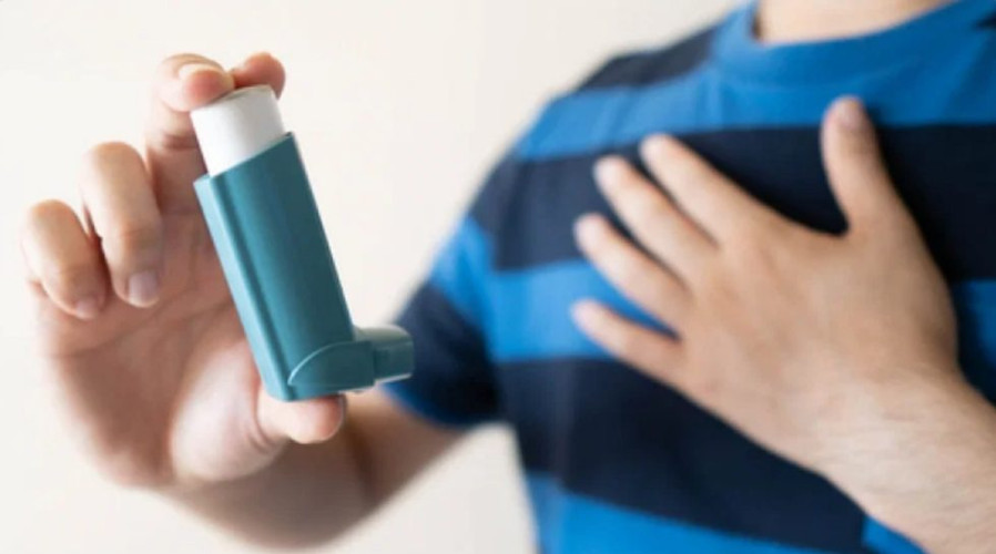 “الصحة” لمرضى الربو: يجب حمل البخاخ وتجنب الزحام أثناء العمرة