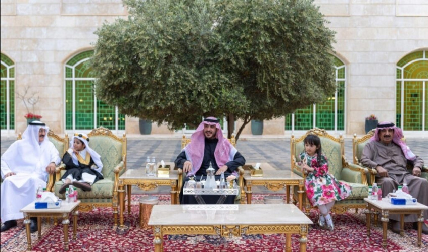 أمير منطقة الجوف يُشارك أبناءه الأيتام مأدبة الإفطار ويؤكد دعم القيادة الرشيدة لخدمتهم ورعايتهم
