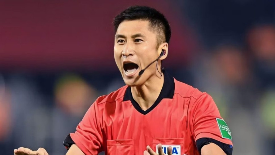 طاقم تحكيم صيني لقيادة نهائي آسيا بين أوراوا والهلال