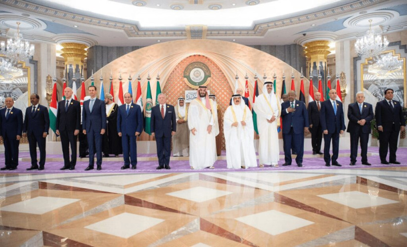 “إعلان جدة”: قادة الدول العربية يؤكدون أهمية تعزيز العمل العربي المشترك المبني على الأسس والقيم والمصالح المشتركة والمصير الواحد