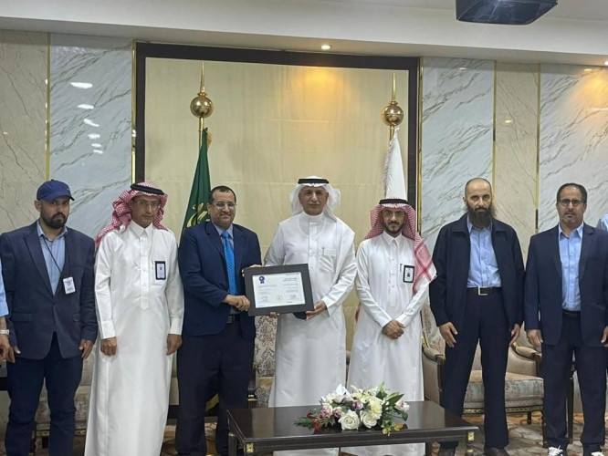 الكلية التقنية ببيشة تتسلم شهادة الاعتماد المؤسسي