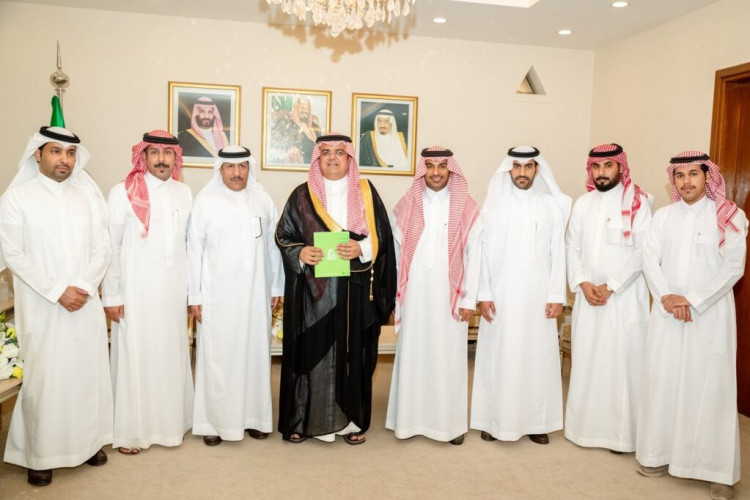 محافظ حفرالباطن يشيد بدور هيئة الصحفيين وبرامجها النوعية