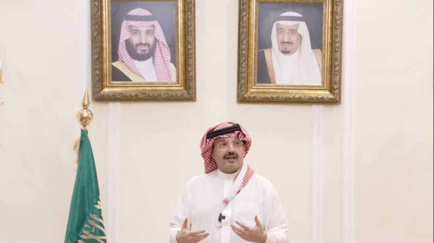 أمير عسير للخريجين: القيادة الرشيدة تفخر بكم