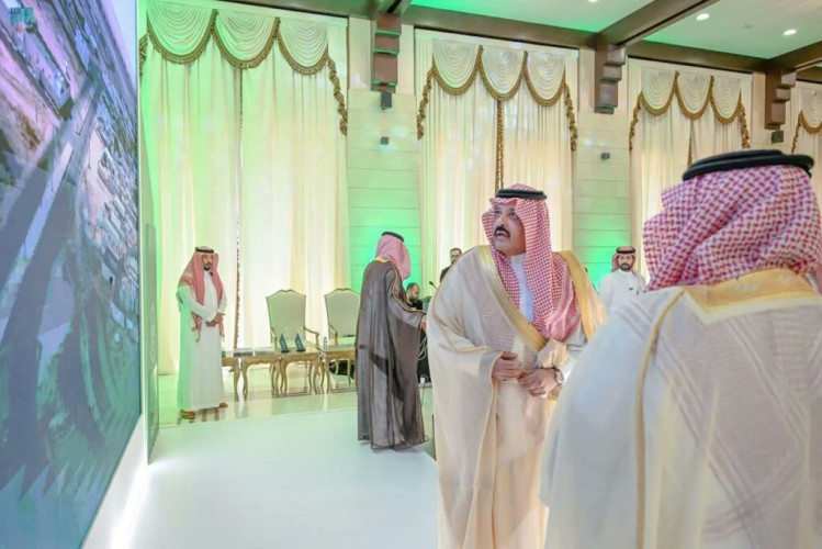 أمير حائل يضع حجر الأساس لمشاريع جودة الحياة وأنسنة المدن لأمانة المنطقة 2023 م