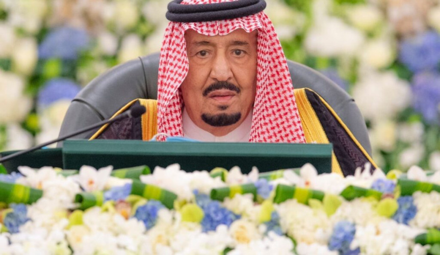 خادم الحرمين الشريفين يرأس جلسة مجلس الوزراء