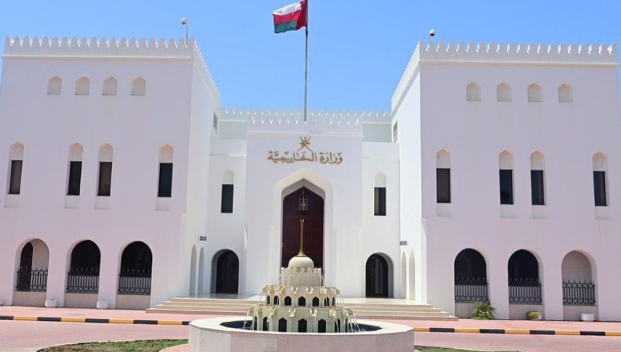 سلطنة عُمان تٌعرب عن تقديرها للجهات المختصة في المملكة على تعاونها في تسهيل عملية إجلاء الرعايا العُمانيين