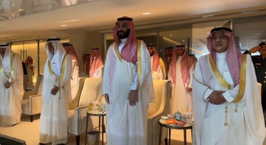 نيابة عن خادم الحرمين الشريفين.. ولي العهد يصل إلى ملعب مدينة الملك عبدالله الرياضية لتتويج بطل أغلى الكؤوس⁩