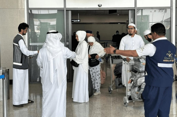 “الصحة” تقدّم خدماتها لأكثر من ١٧٢ حاجاً بمطار الأمير عبدالمحسن بن عبدالعزيز بينبع