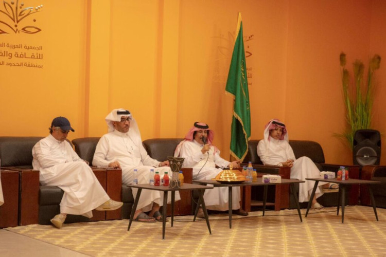 وفد من كلية التقنية للبنات يزور ثقافة وفنون الحدود الشمالية