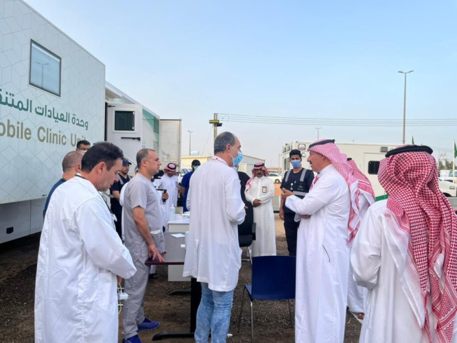 محافظ دومة الجندل يتفقد مدينة الحجاج بأبو عجرم