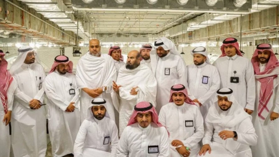 السديس يقف على جاهزية منظومة عربات التنقل داخل المسجد الحرام