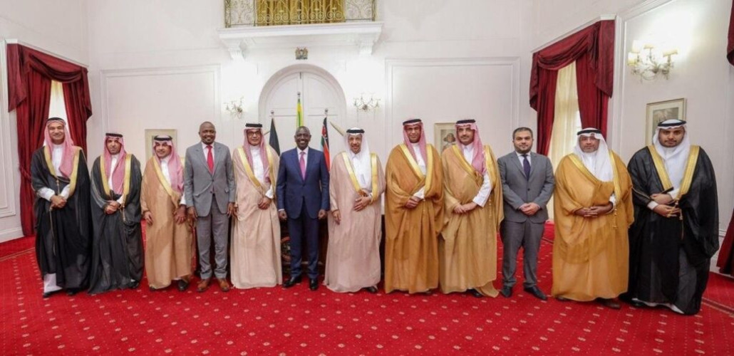 رئيس جمهورية كينيا يستقبل وزير الاستثمار