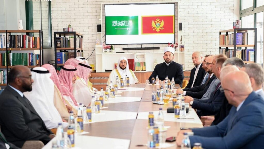 وزير الشؤون الإسلامية يلتقي نائب رئيس وزراء الجبل الأسود