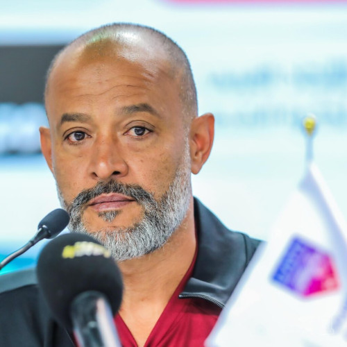 “سانتو”: مباراة “الهلال” صعبة.. ضغط المباريات تسبب في إصابات لدى اللاعبين