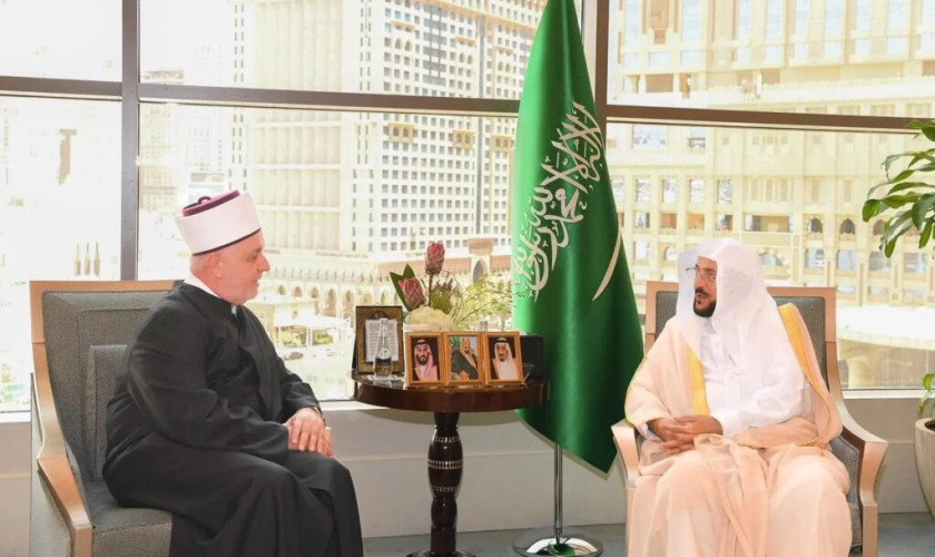 وزير الشؤون الإسلامية يلتقي رئيس العلماء والمشيخة الإسلامية بالبوسنة والهرسك