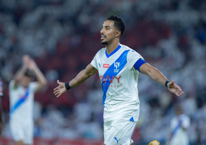 سالم الدوسري يقود الهلال إلى الانتصار على مضيفه الرائد برباعية نظيفة